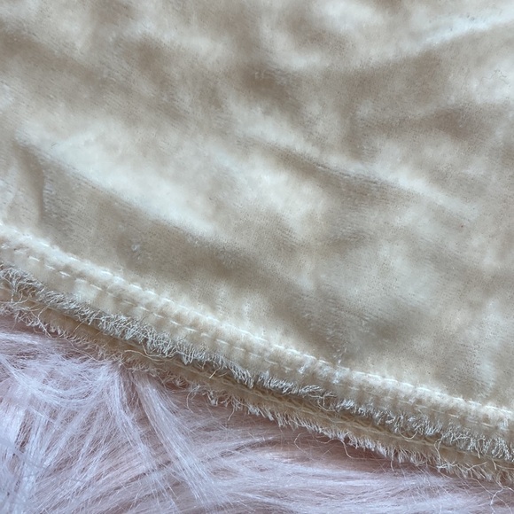 Nation LTD Marie Velvet Short Sleeve Tee Pink Cream sz M - Picture 10 of 13